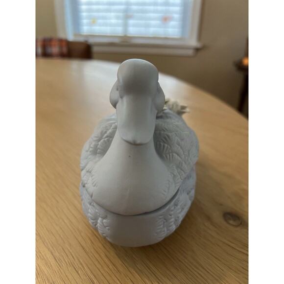 Jasper Ware Wedgewood Blue Duck & Flowers Trinket Dish - Picture 3 of 8